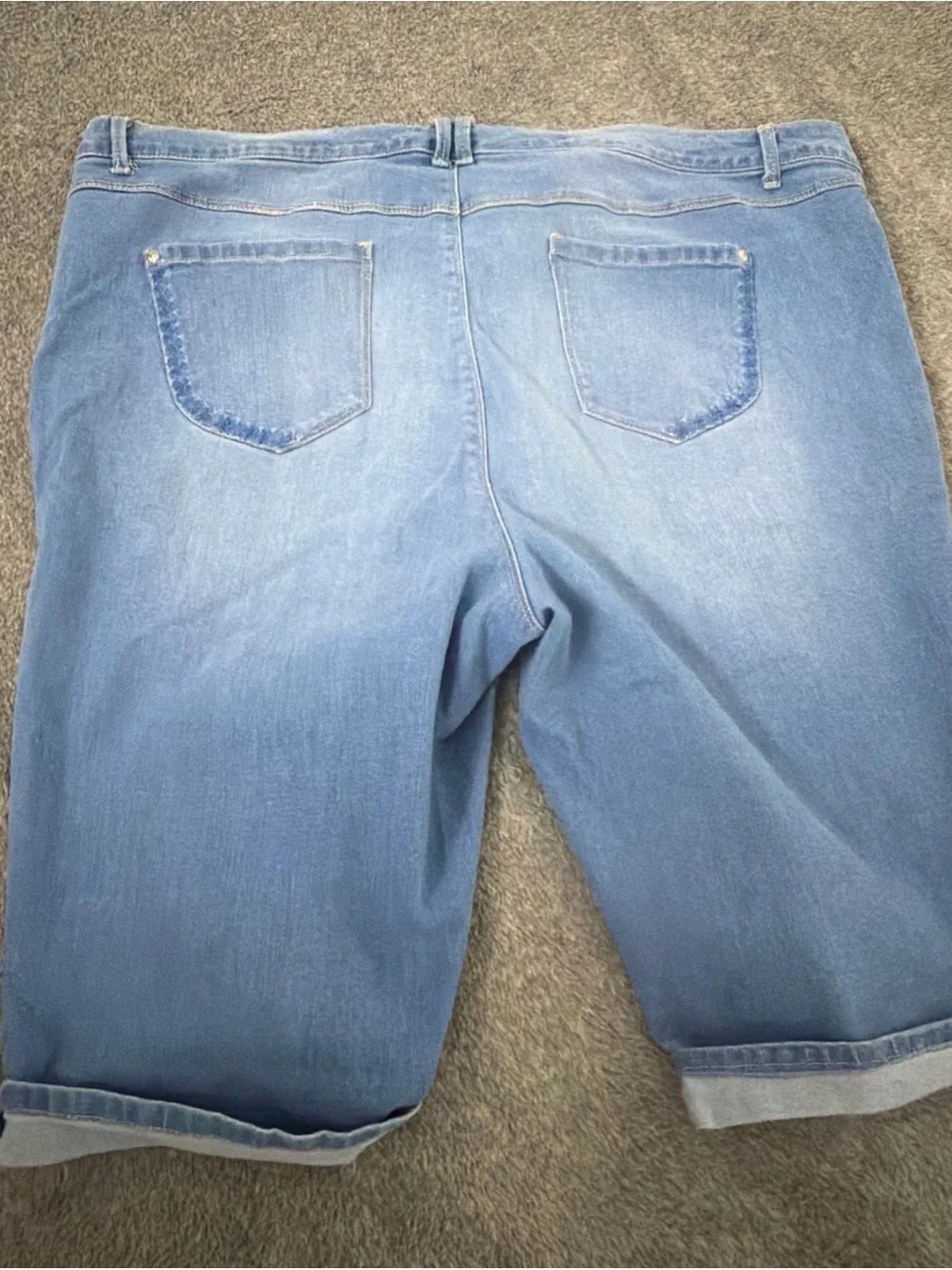 Gloria Vanderbilt All Around Slimming Bermuda Blue Jean Shorts Lt Wash Women 22W